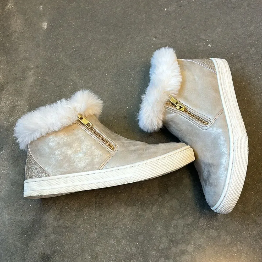 The children’s place sneakers gold glitter 3 faux fur
